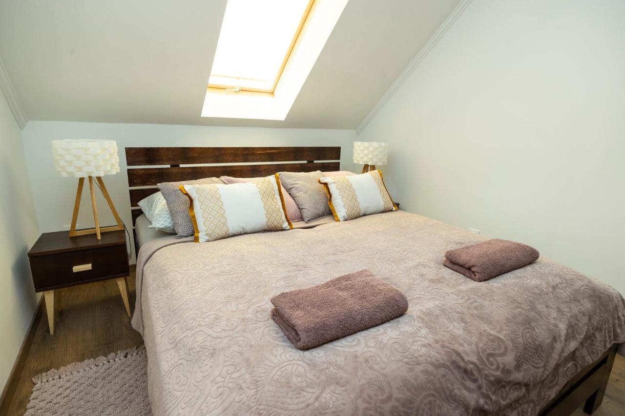 Zsendulo Apartman Apartment เอ็กเกอร์ ภายนอก รูปภาพ