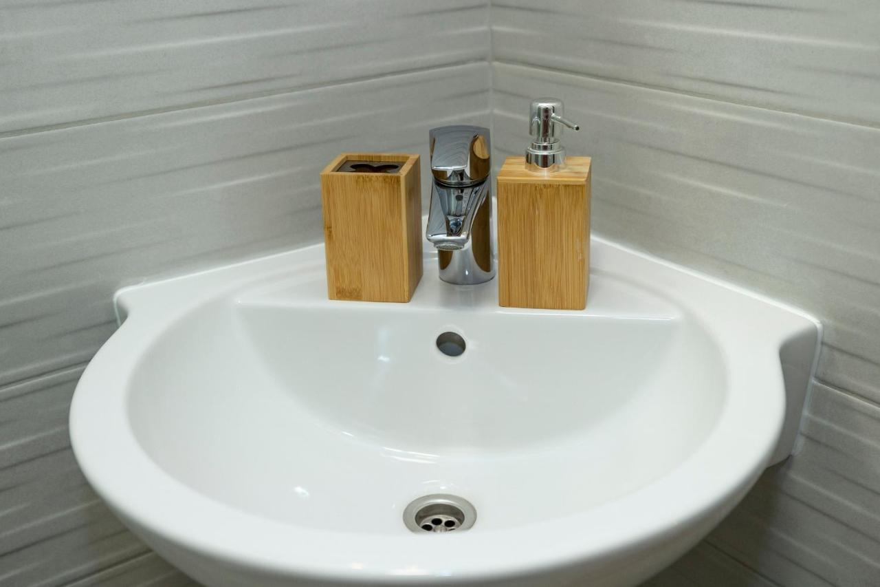 Zsendulo Apartman Apartment เอ็กเกอร์ ภายนอก รูปภาพ