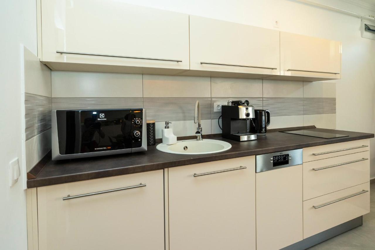 Zsendulo Apartman Apartment เอ็กเกอร์ ภายนอก รูปภาพ